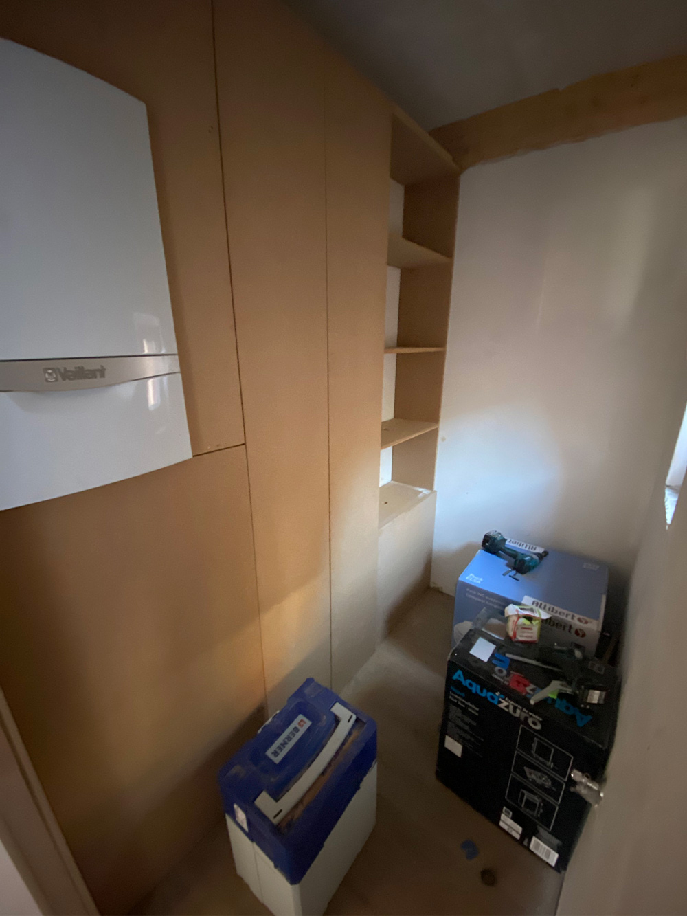 Menuiseries intérieures entièrement sur mesure, pensées pour allier esthétisme, praticité et durabilité. Mons Binche La Louvière Soignies