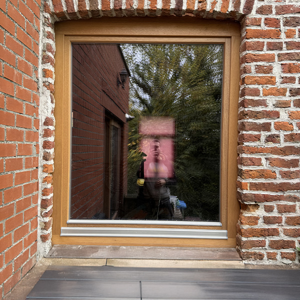 Vente & pose de châssis - Chez LD Wood, nous vous accompagnons dans la vente et l’installation de châssis adaptés à votre projet à Mons